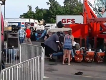 Un muerto y siete heridos tras salir disparados de una atracción de feria en Ohio Un muerto y siete heridos tras salir disparados de una atracción de feria en Ohio