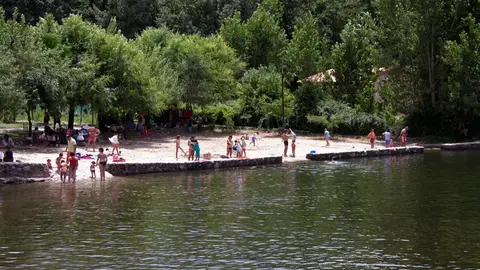 Parque Nogalón Casas para disfrutar de las mejores piscinas naturales