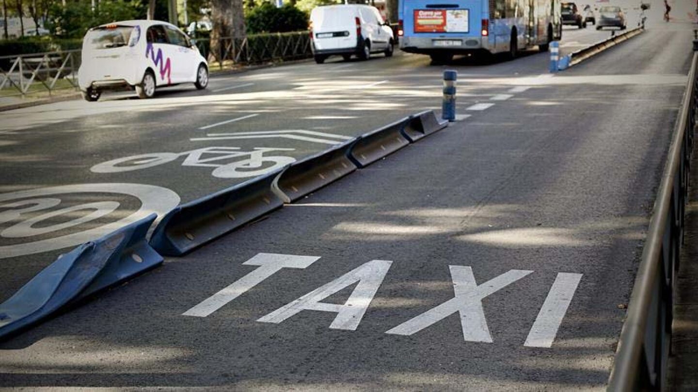 Carril de taxis en Madrid