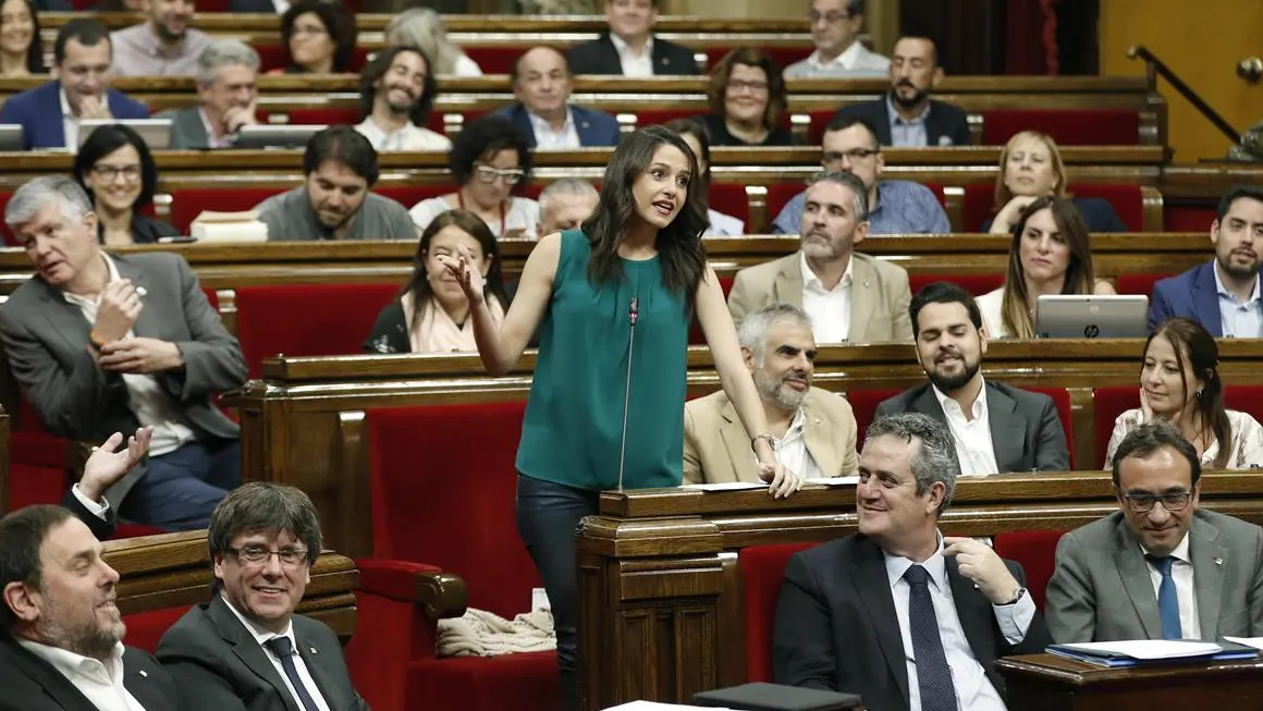 Inés Arrimadas durante su intervención en el Parlament Inés Arrimadas durante su intervención en el Parlament