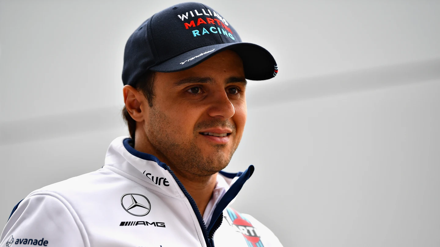 Felipe Massa, antes de una sesión con Williams Felipe Massa, antes de una sesión con Williams