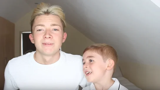 La tierna respuesta de un niño de cinco años a su hermano gay: "El amor es amor" La tierna respuesta de un niño de cinco años a su hermano gay: "El amor es amor"
