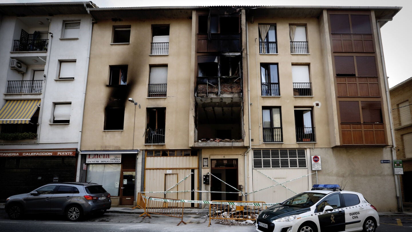 Un muerto y ocho heridos en una explosi&oacute;n de gas en Puente La Reina (Navarra) 