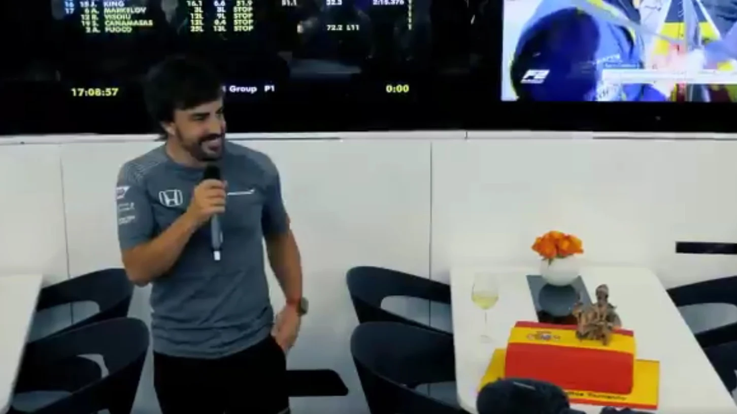 Fernando Alonso celebra su cumpleaños con McLaren