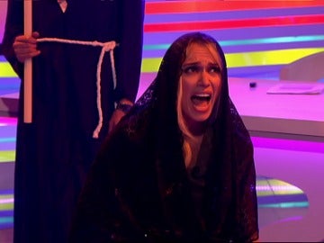 Patricia Conde cantando una saeta Patricia Conde cantando una saeta