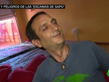 Un consumidor de 'escamas de sapo' en pleno trance Un consumidor de 'escamas de sapo' en pleno trance