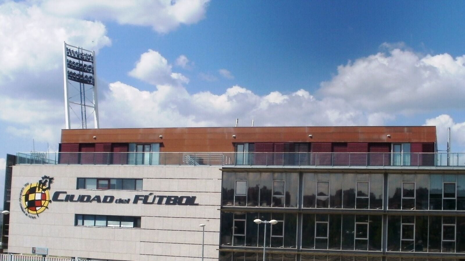 La Ciudad del F&uacute;tbol de Las Rozas funcionar&aacute; como centro de vacunaci&oacute;n frente al coronavirus