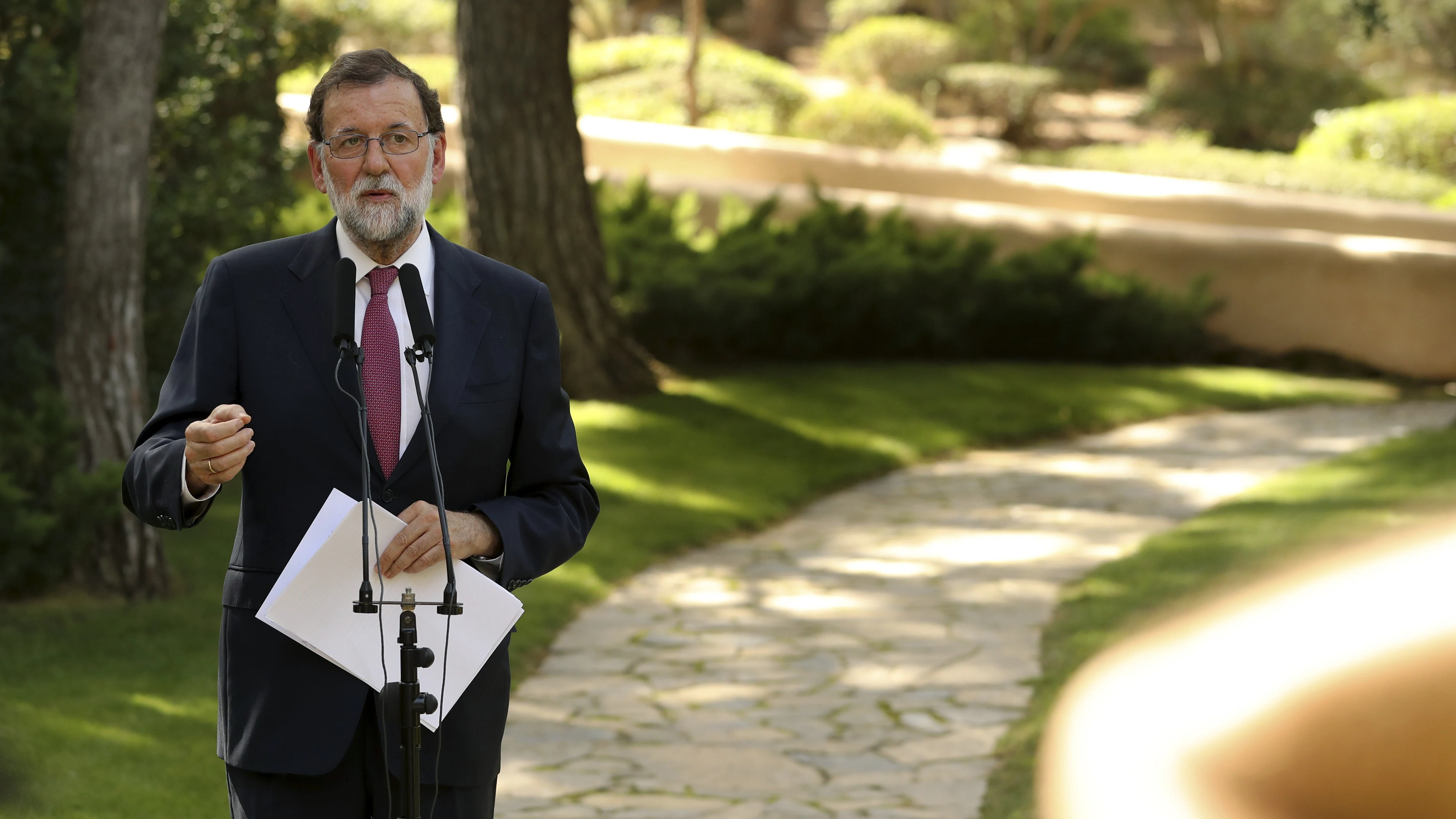 Mariano Rajoy, presidente del Gobierno, tras su reunión con Felipe VI