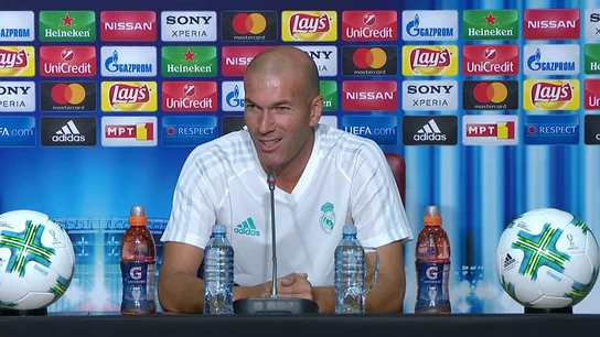 Zidane: "Si está con nosotros es porque Cristiano está para jugar" Zidane: "Si está con nosotros es porque Cristiano está para jugar"
