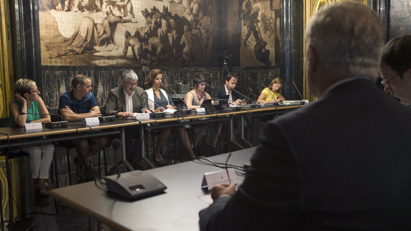 El pleno extraordinario convoc&oacute; a todos los partidos, pero la CUP no acudi&oacute;