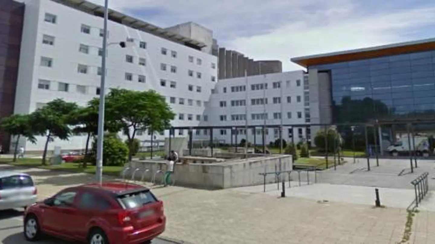 Exterior del hospital Arquitecto Marcide, en Ferrol Exterior del hospital Arquitecto Marcide, en Ferrol