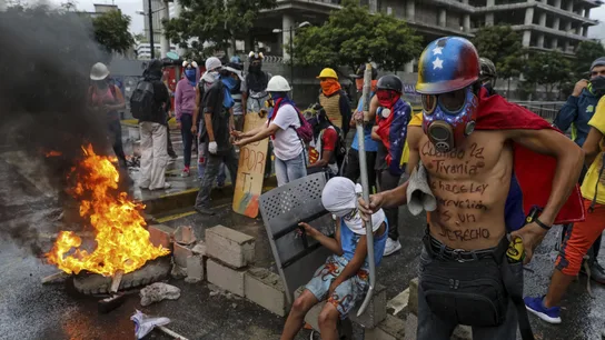 Opositores protestan contra la Asamblea Nacional Constituyente en Venezuela Opositores protestan contra la Asamblea Nacional Constituyente en Venezuela