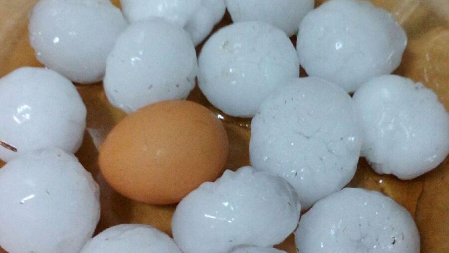 Granizo del tama&ntilde;o de un huevo