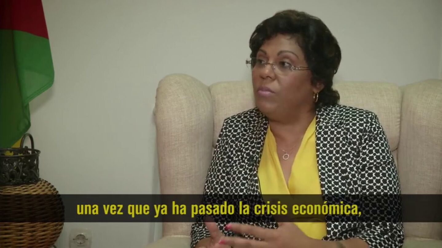 Nazira Abdula, Ministra de Sanidad de Mozambique