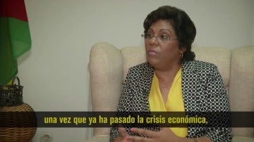 Nazira Abdula, Ministra de Sanidad de Mozambique