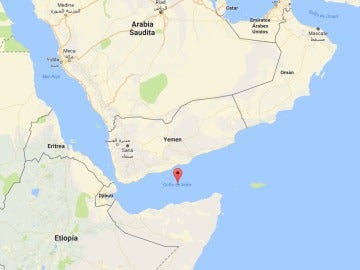 Un crucero de lujo con casi 2.000 pasajeros pasa 10 días con las luces apagadas ante la amenaza de ataques piratas somalíes Un crucero de lujo con casi 2.000 pasajeros pasa 10 días con las luces apagadas ante la amenaza de ataques piratas somalíes