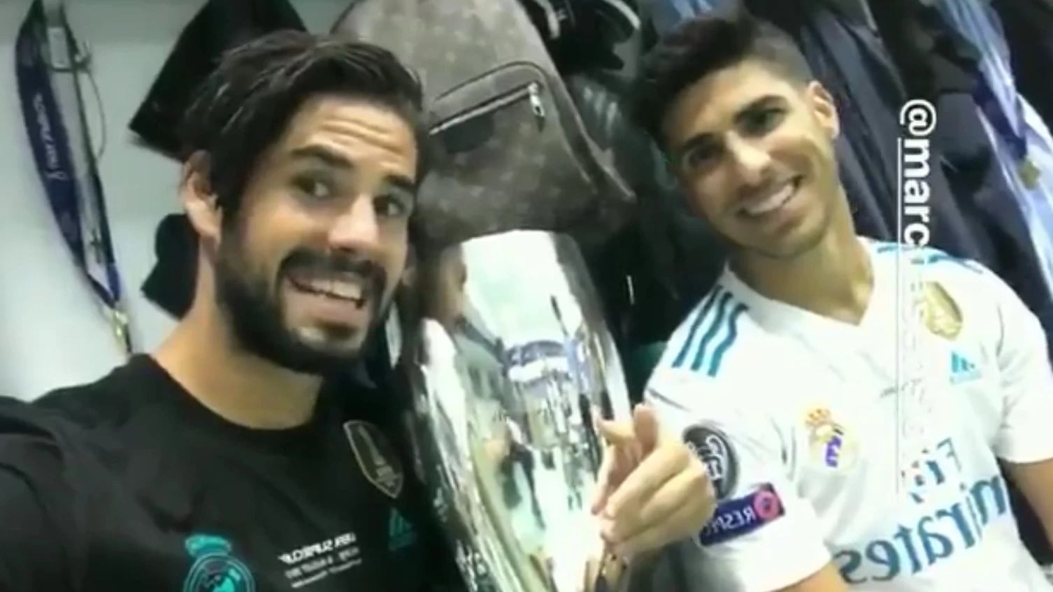 Isco y Asensio en la celebración de la Supercopa