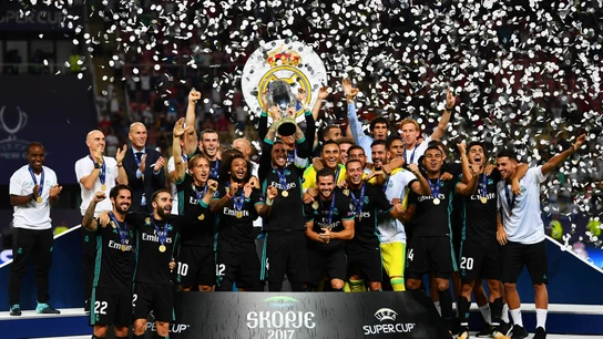 Sergio Ramos levanta la Supercopa de Europa en Skopje Sergio Ramos levanta la Supercopa de Europa en Skopje