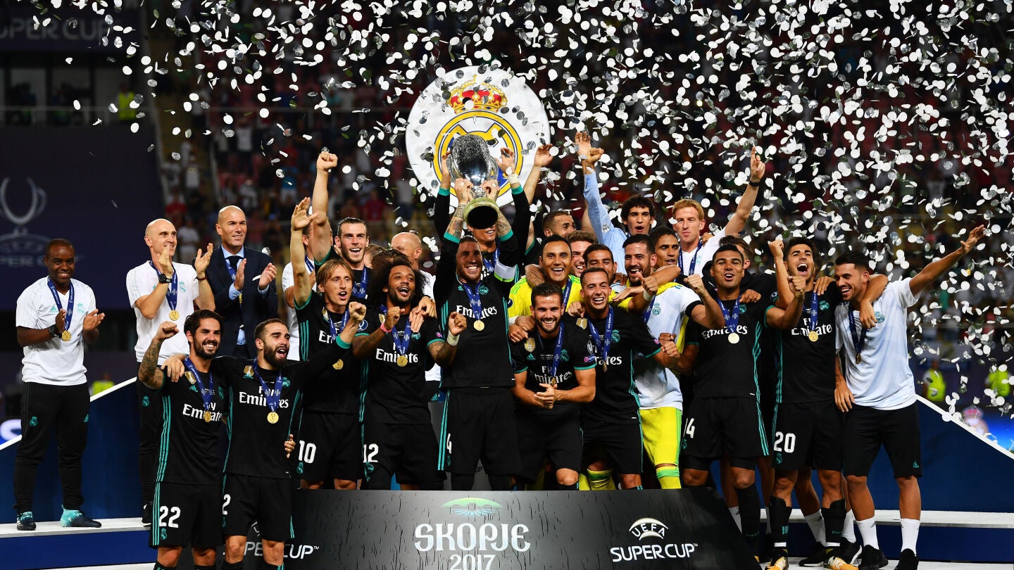 Sergio Ramos levanta la Supercopa de Europa en Skopje