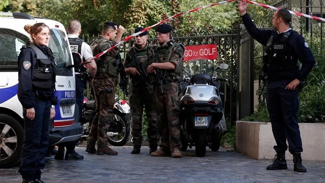  La Fiscalía de París había abierto una investigación por terrorismo sobre el atropello a los seis militares