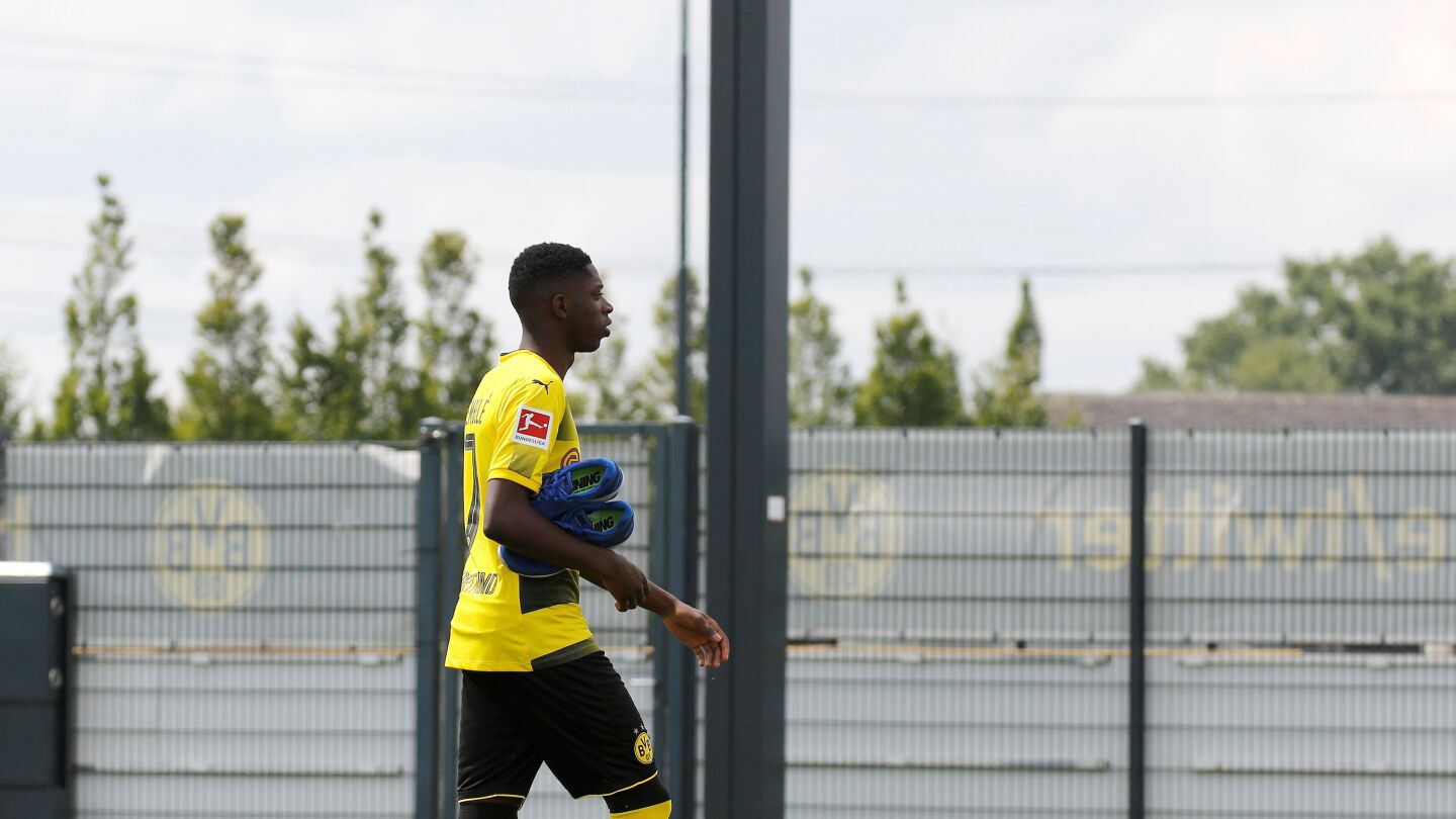 Demb&eacute;l&eacute; durante un entrenamiento