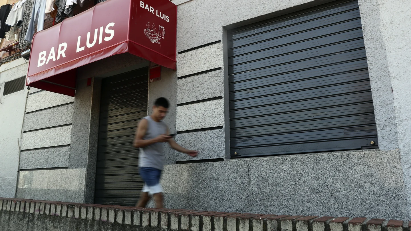 Fachada del bar donde asesinaron al policía municipal de Madrid Fachada del bar donde asesinaron al policía municipal de Madrid
