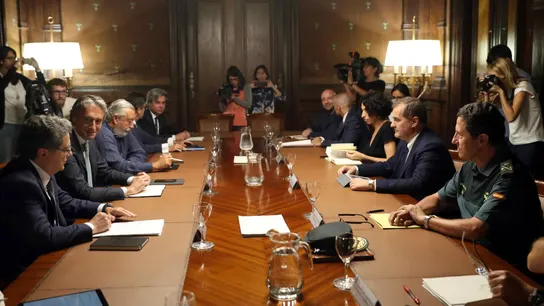 El ministro De la Serna preside la reunión del comité de crisis del aeropuerto El ministro De la Serna preside la reunión del comité de crisis del aeropuerto