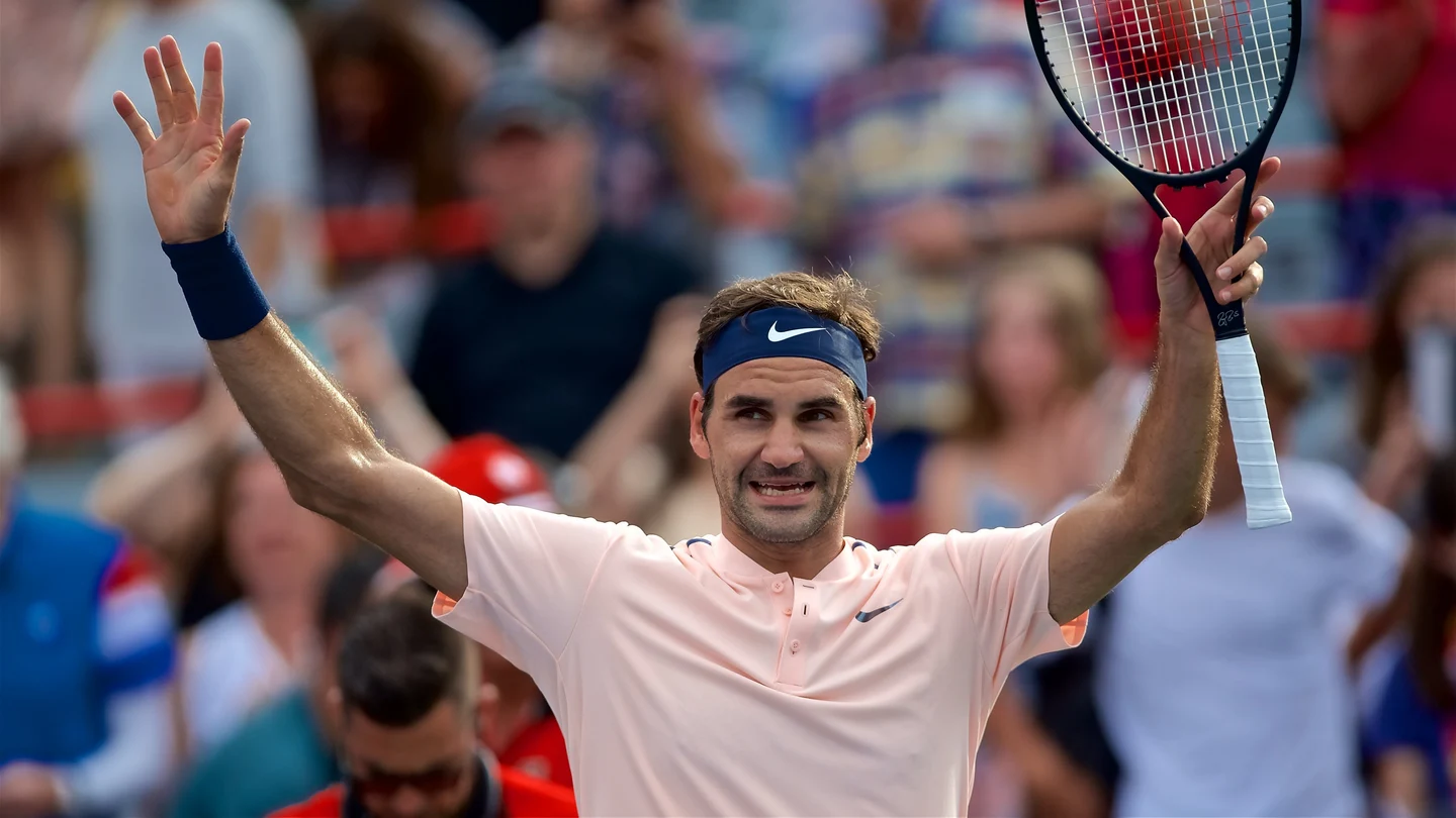 Roger Federer celebra la victoria Roger Federer celebra la victoria