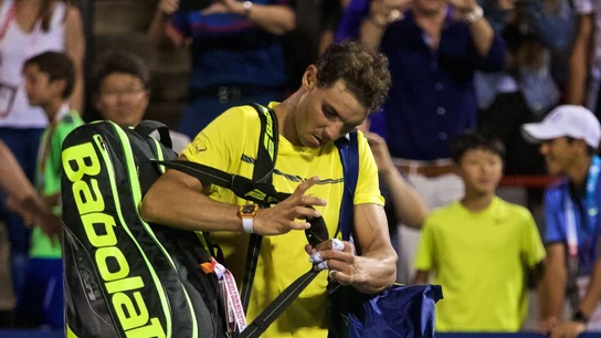 Nadal, cabizbajo tras perder ante Shapovalov en Montreal Nadal, cabizbajo tras perder ante Shapovalov en Montreal