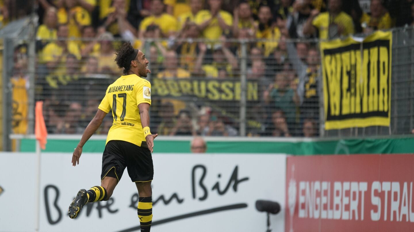 Aubameyang celebra un gol con el Borussia Dortmund