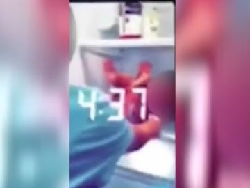 Una captura del vídeo que colgaron las jóvenes a Snapchat Una captura del vídeo que colgaron las jóvenes a Snapchat
