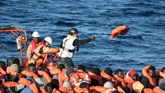 Imagen de un rescate en el Mediterráneo Imagen de un rescate en el Mediterráneo