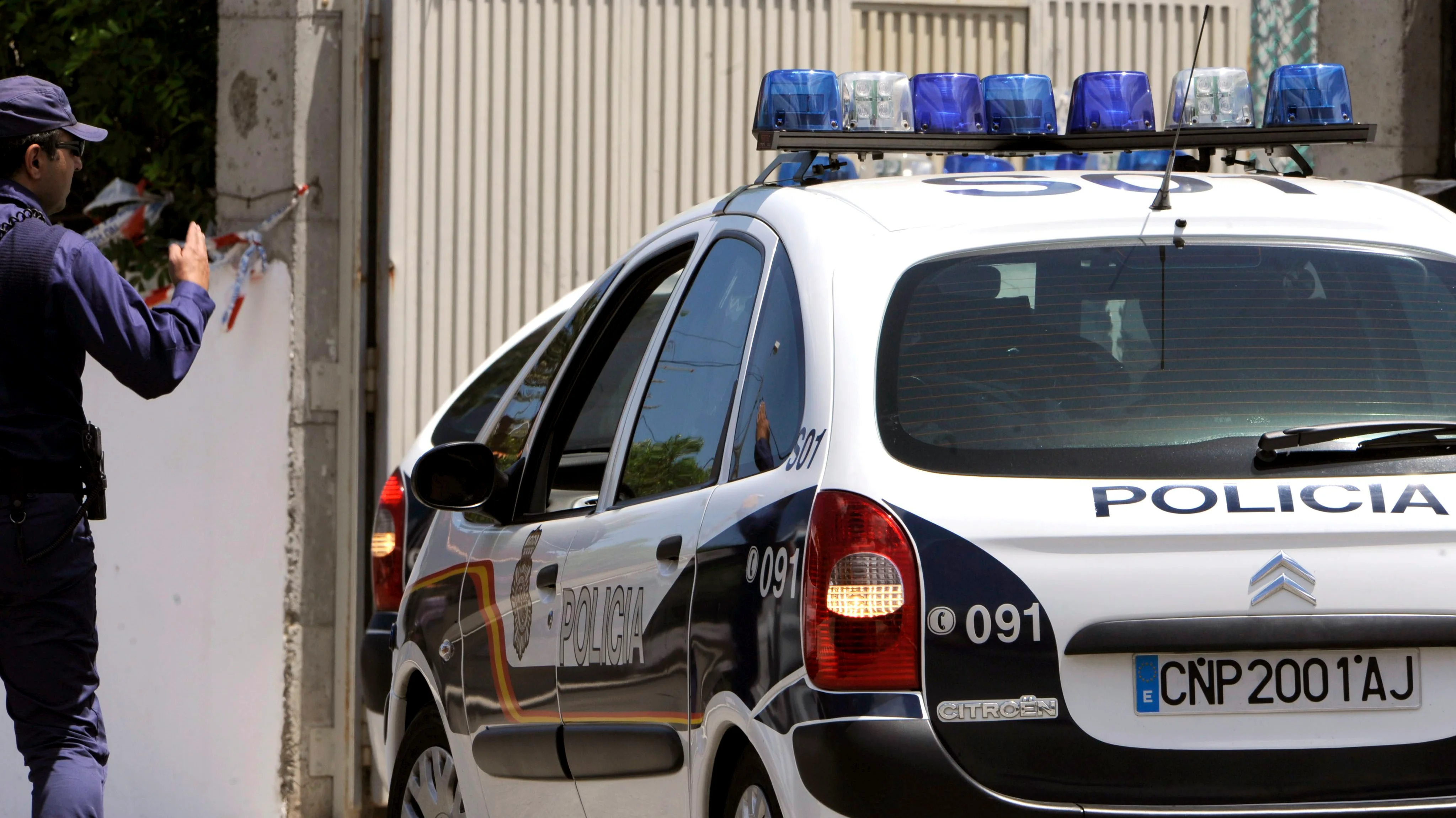 Un coche de la Policía Nacional en una imagen de archivo Un coche de la Policía Nacional en una imagen de archivo