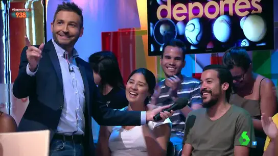 La ‘espontánea’ declaración de amor en el directo de Zapeando La ‘espontánea’ declaración de amor en el directo de Zapeando