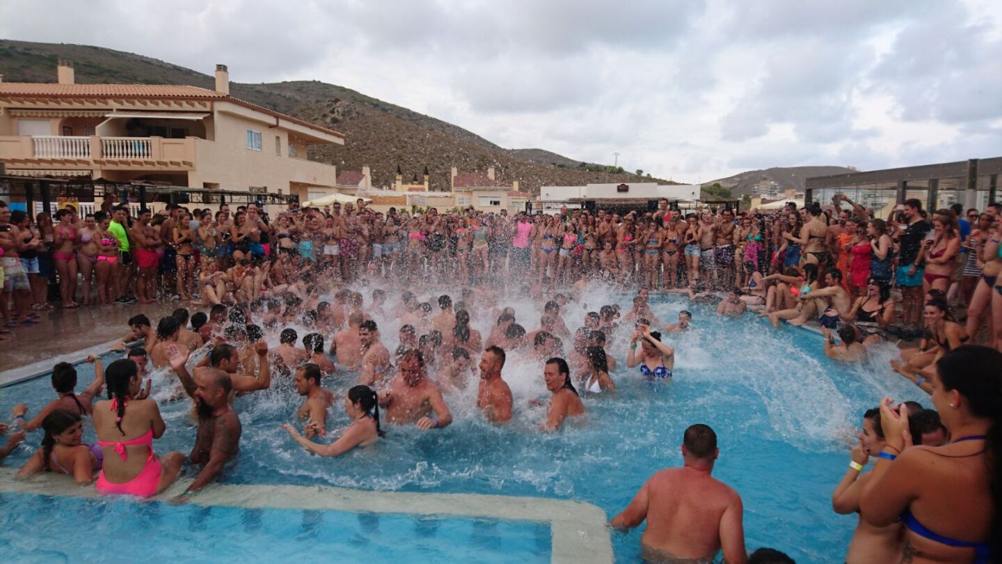 Fiesta en la piscina