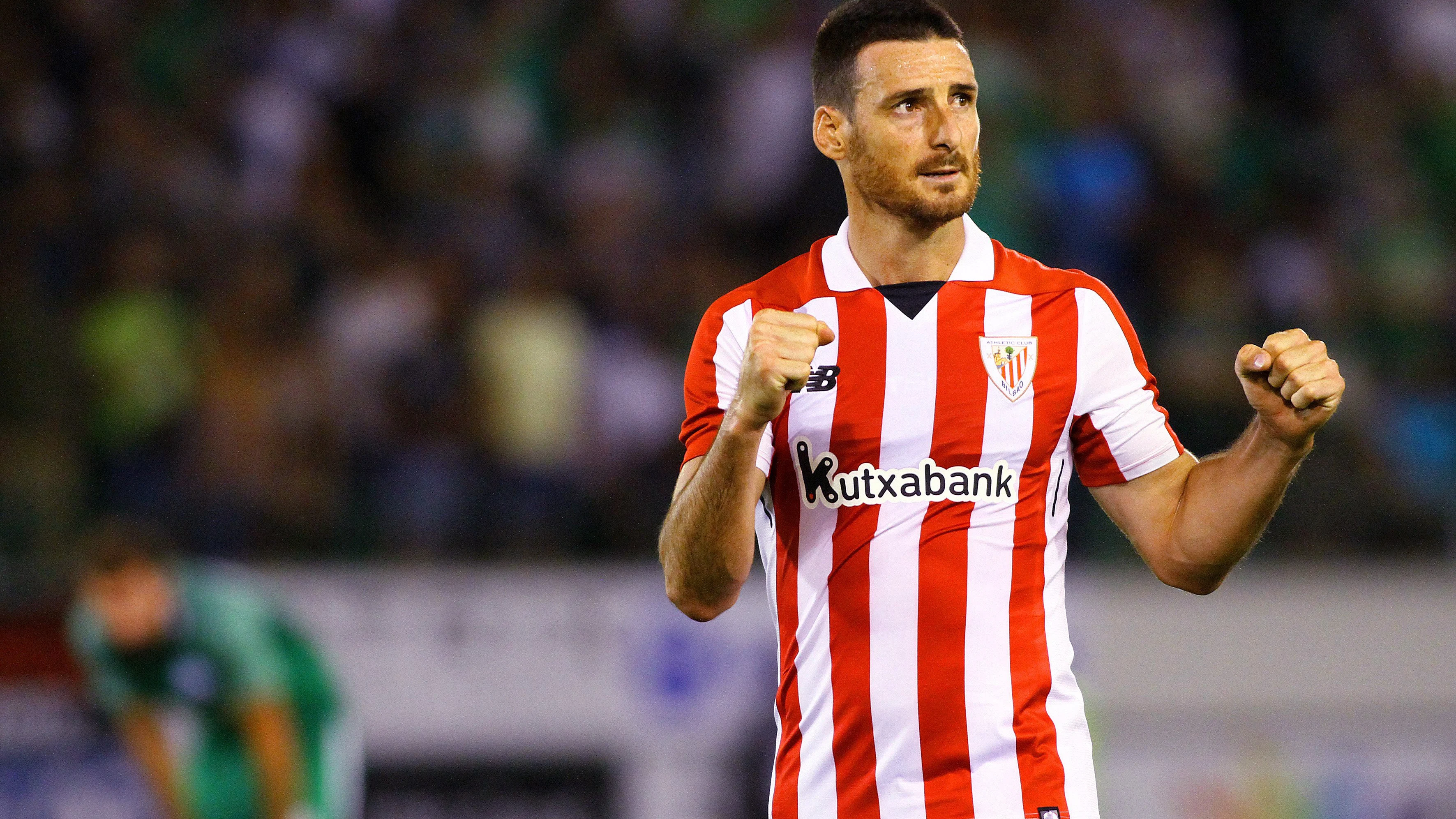 Aduriz levanta los brazos en un partido con el Athletic Aduriz levanta los brazos en un partido con el Athletic
