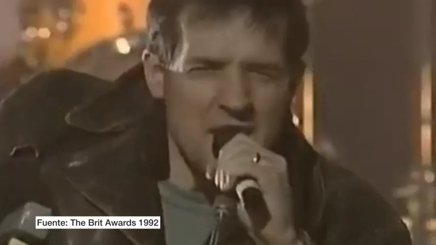 Se acabaron los 23 años de silencio. Vuelve KLF, el grupo que quemó un millón de libras Se acabaron los 23 años de silencio. Vuelve KLF, el grupo que quemó un millón de libras