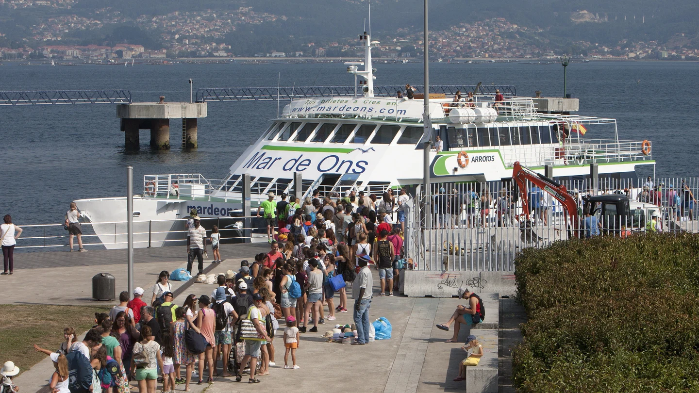 Así era la cola de gente para ir a las islas Así era la cola de gente para ir a las islas
