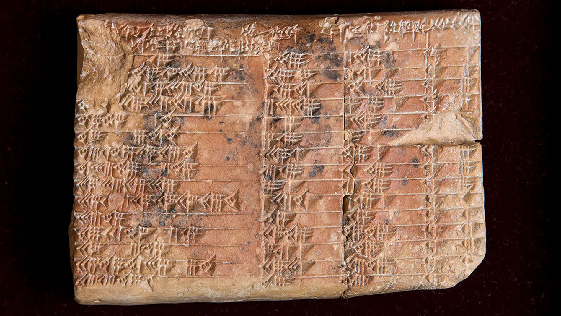 Una tablilla babilonica esconde la tabla trigonometrica mas antigua del mundo