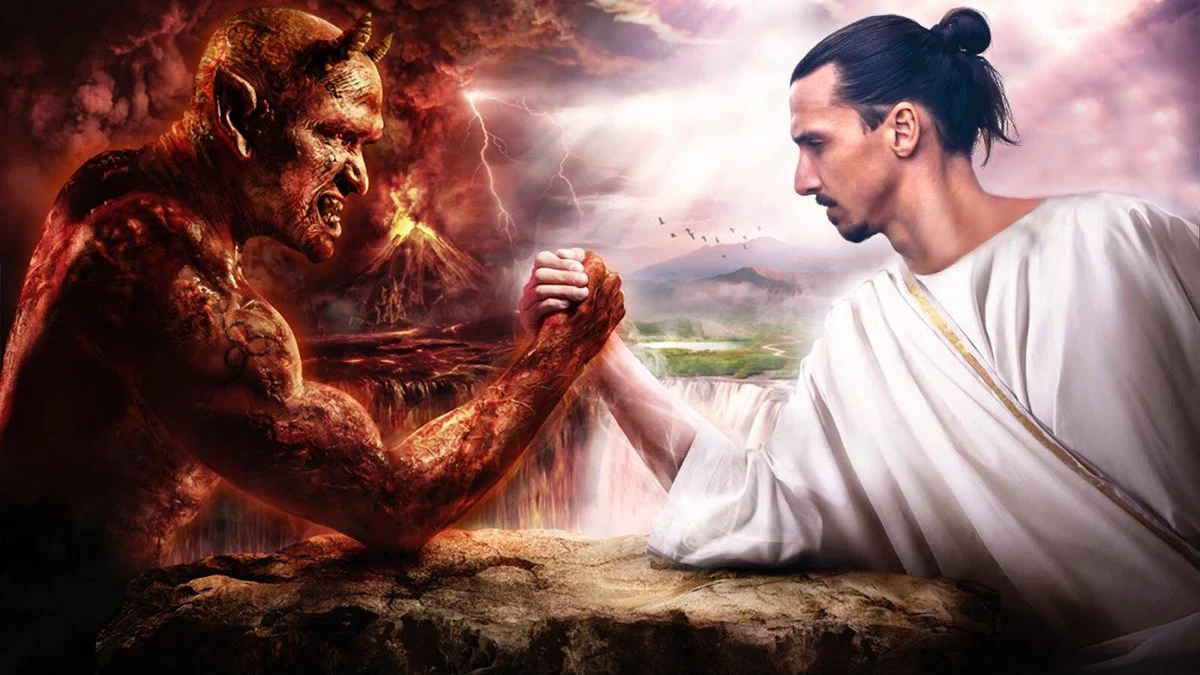 Ibrahimovic, anunciando que se queda en el Man United