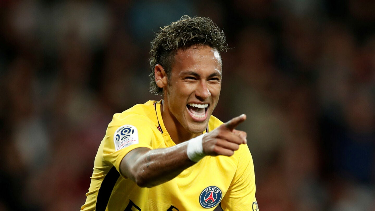 Neymar celebra un gol con el PSG