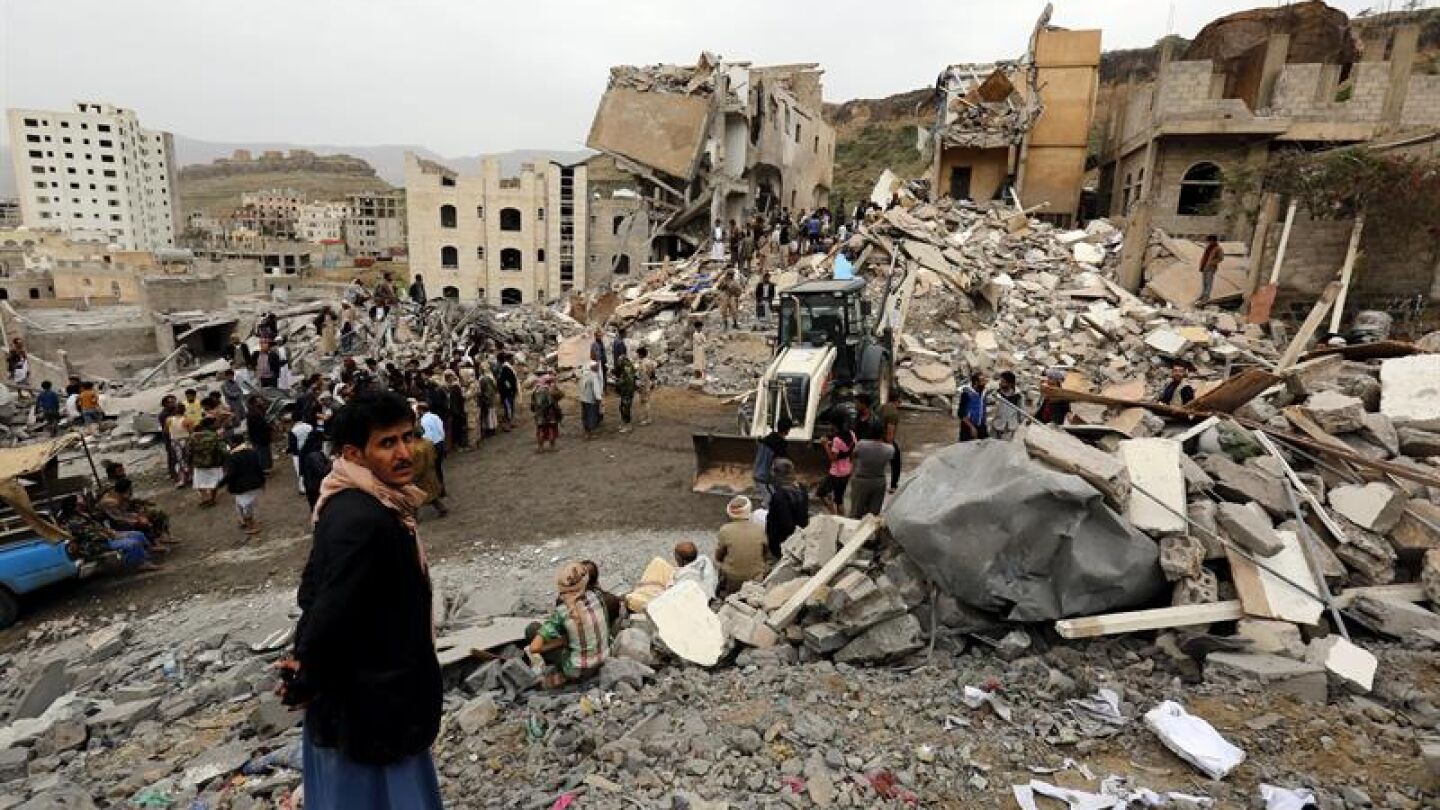Bombardeo en San&aacute; (Yemen)