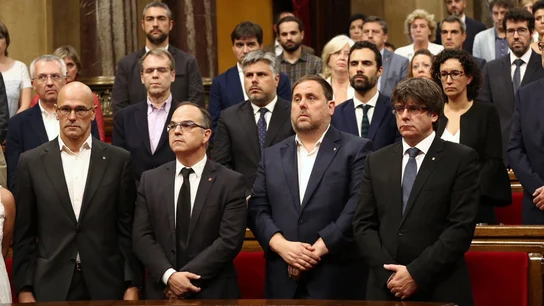 Minuto de silencio en el Parlament Minuto de silencio en el Parlament