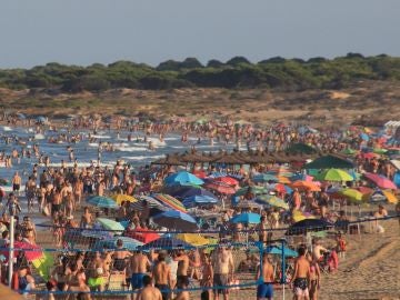 Imagen de una de las playas de Los Arenales del Sol Imagen de una de las playas de Los Arenales del Sol