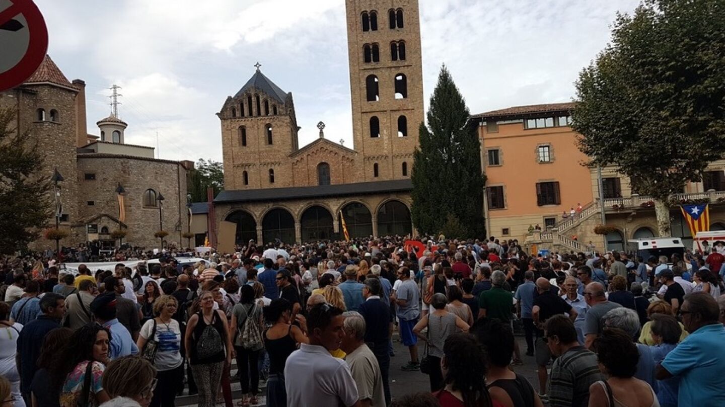 Manifestaci&oacute;n antiterrorista en Ripoll
