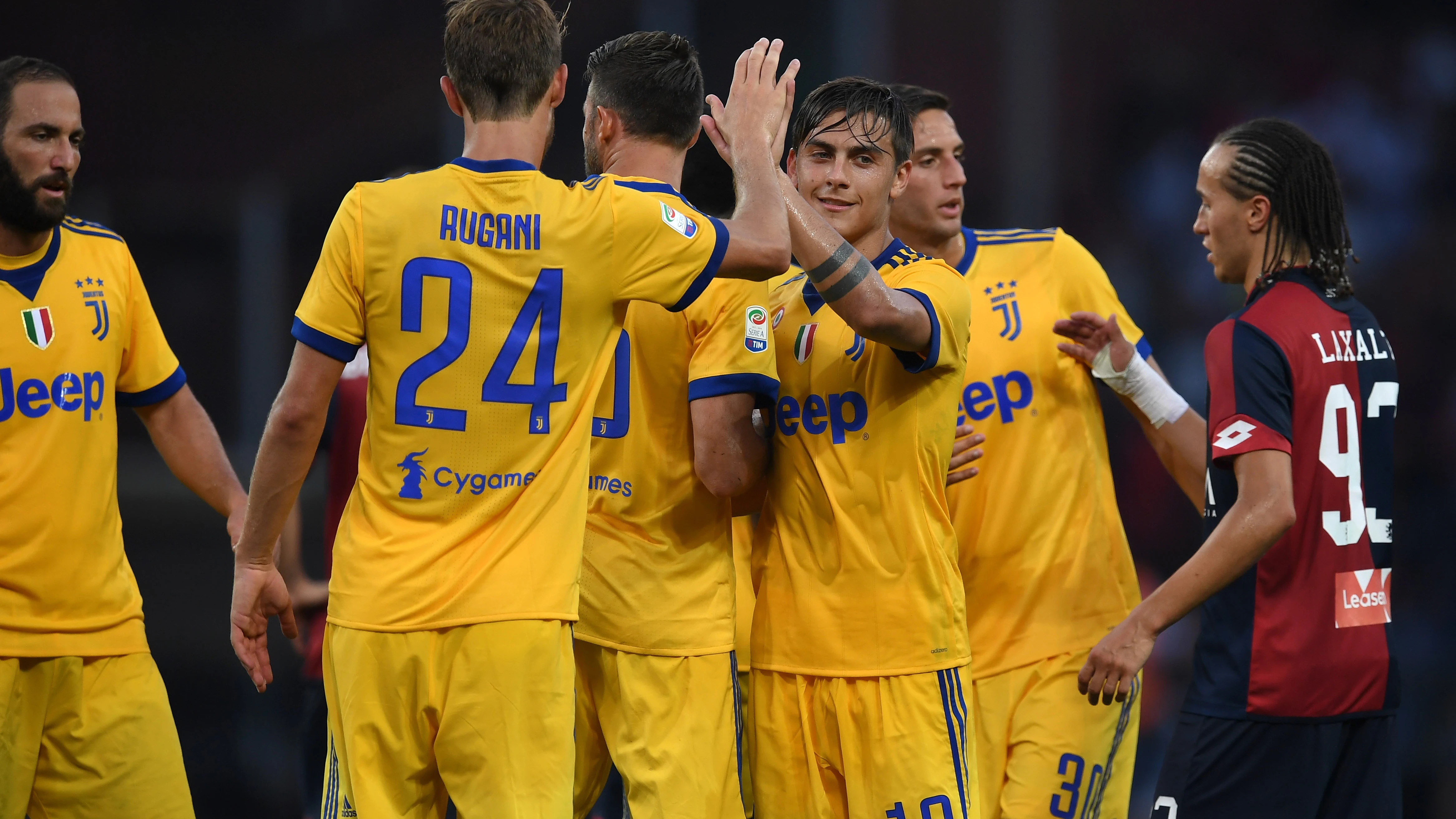 Paulo Dybala celebra uno de sus goles con la Juventus