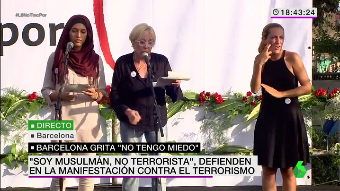 La actriz Rosa Mar&iacute;a Sard&aacute; y M&iacute;riam Hatibi, portavoz de la fundaci&oacute;n Ibn Battutaha