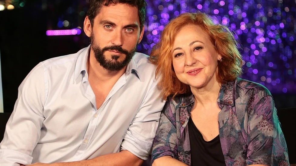 Paco León y Carmen Machi, protagonistas de 'La Tribu'