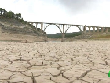 el embalse de Entrepeñas el embalse de Entrepeñas