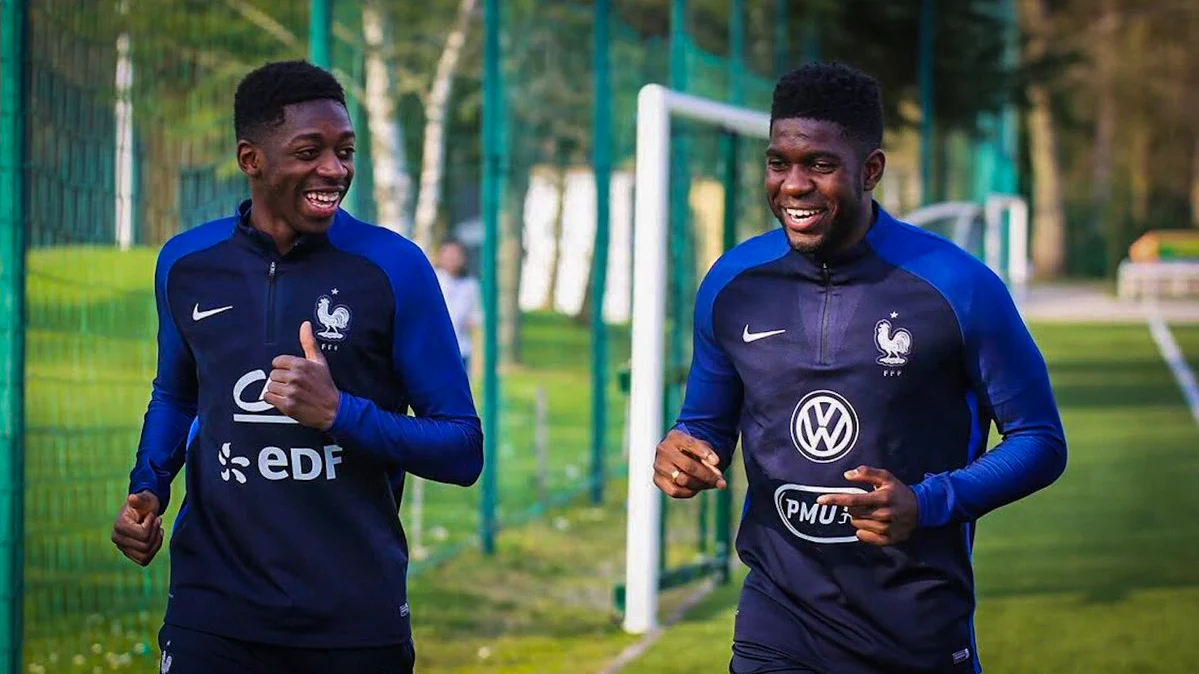 Dembélé y Umtiti en un entrenamiento de su selección